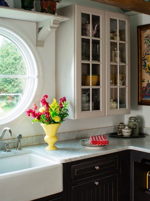 Vintage style kitchen with flowers